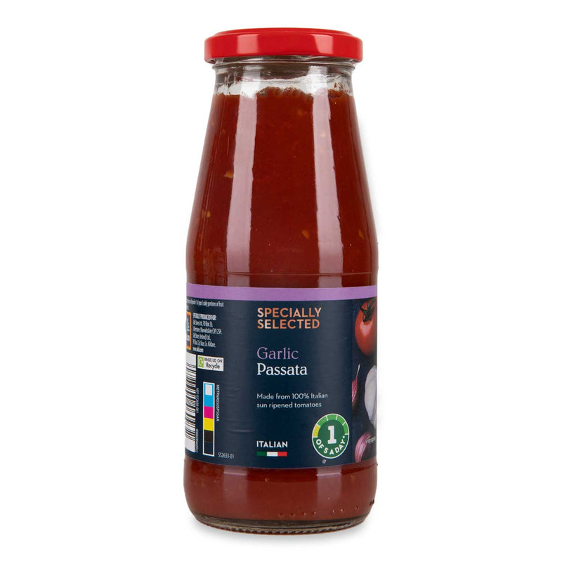 Specially Selected Tomato Passata With Garlic 430g